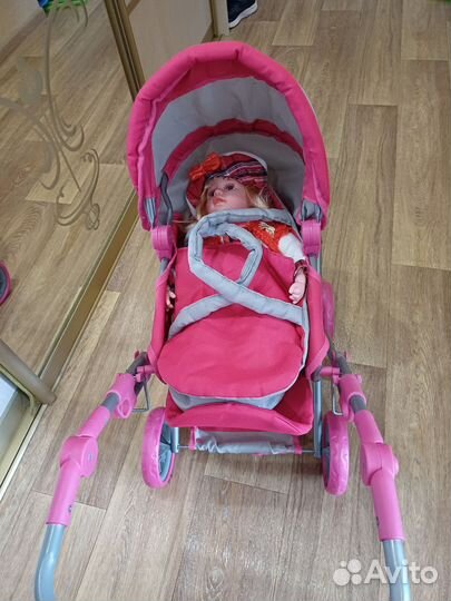 Коляска для кукол и кукла