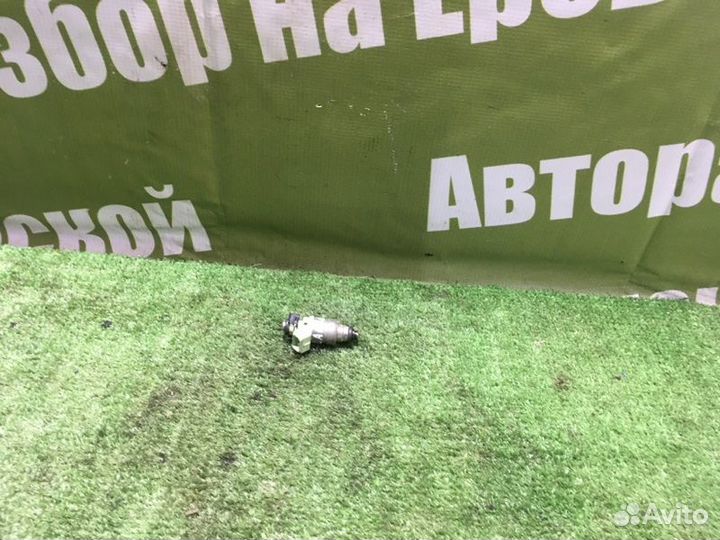 Форсунка топливная Chevrolet Lacetti J200 F16D3