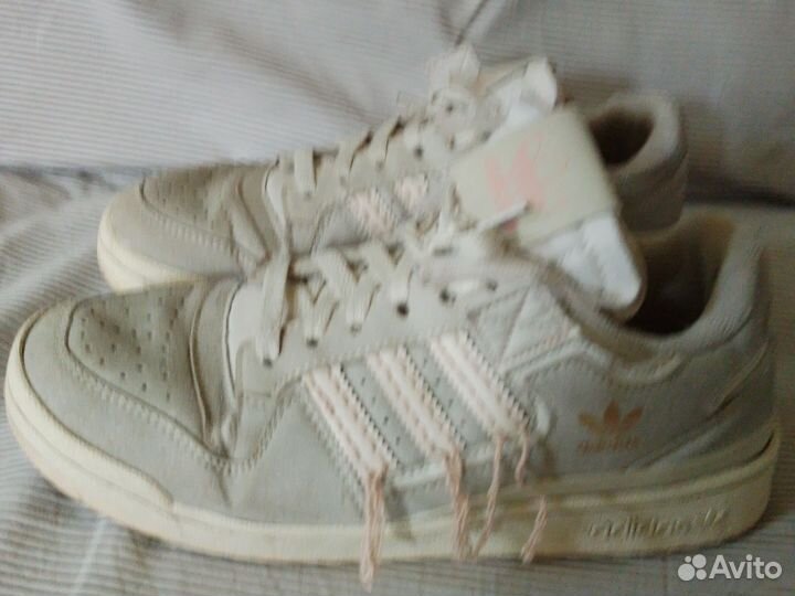 Кроссовки для девочки