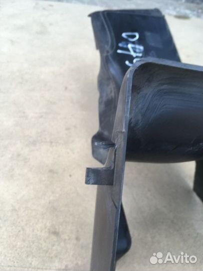 Воздухозаборник Audi A4 B7 седан 2.0 BRE дизель