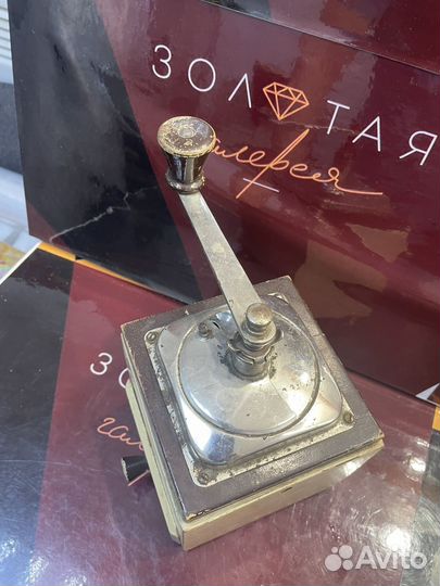 Мельница Ручная Старинная