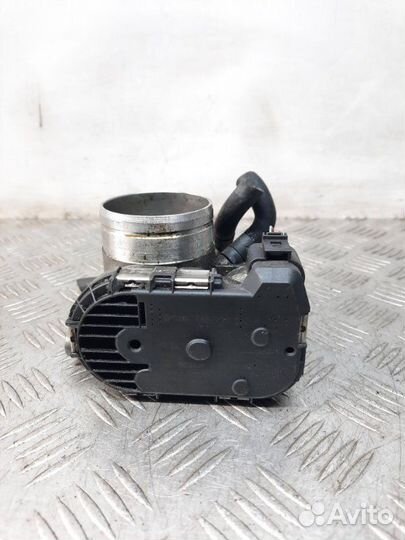 Дроссельная заслонка Volkswagen Passat седан 2.0