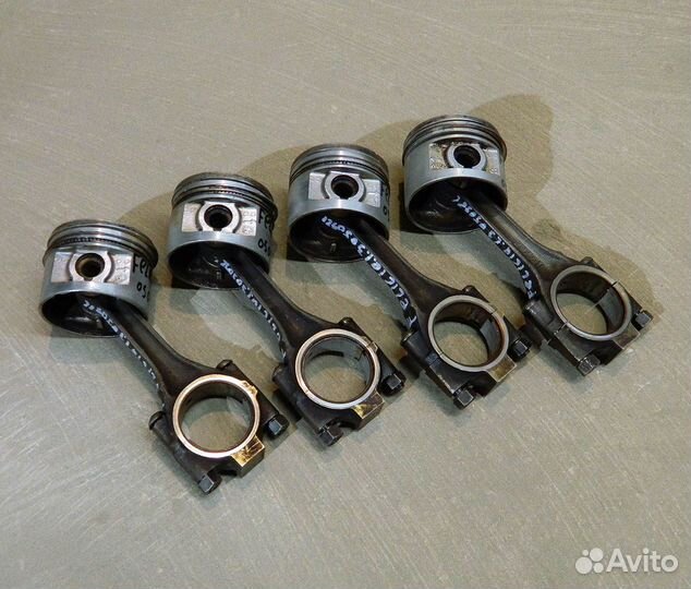 Шатун с поршнем Skoda Felicia 1.3