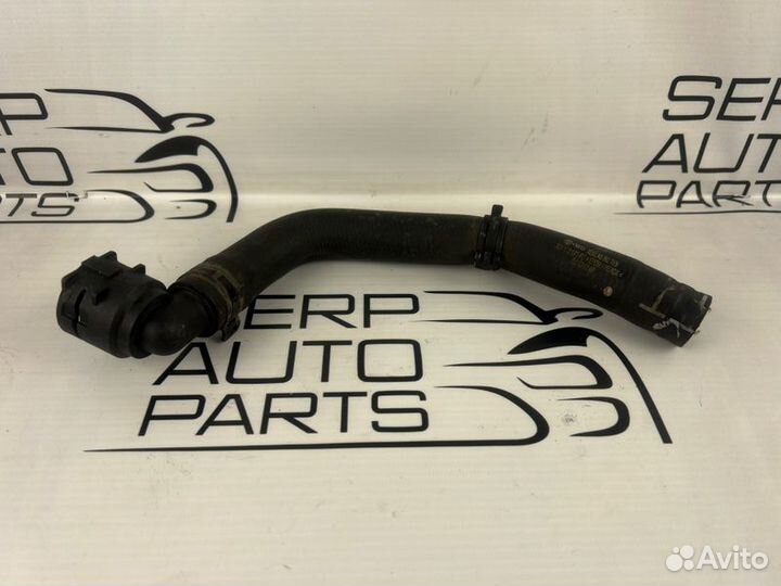 Патрубок системы охлождения Volkswagen Passat B6