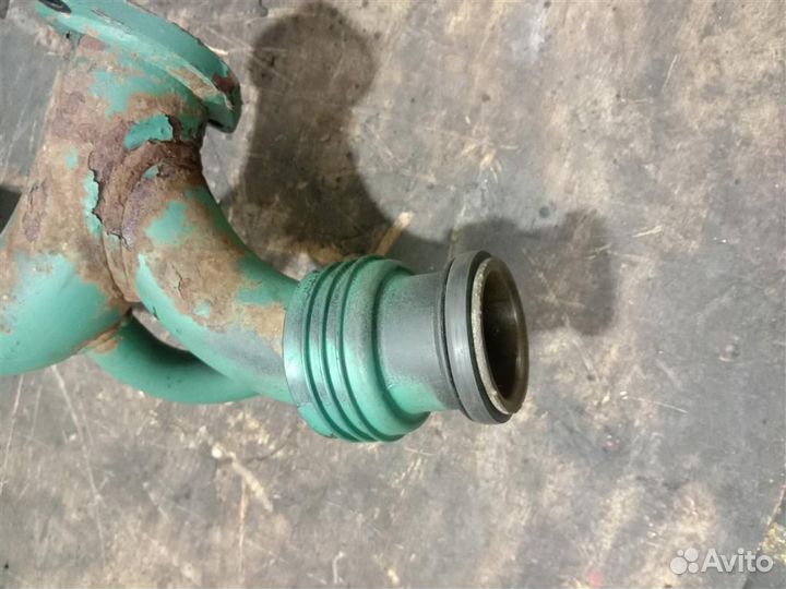 Патрубок водяной Volvo D9 3161219