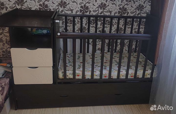 Детская кроватка трансформер с комодом