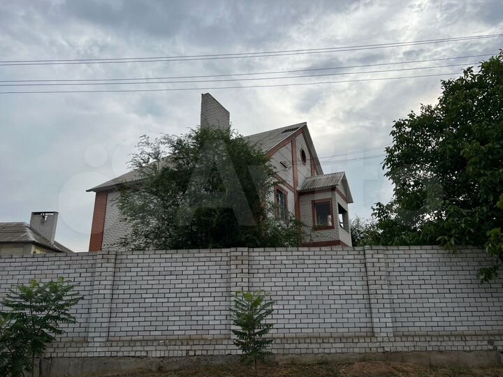 Коттедж 523,4 м² на участке 12 сот.