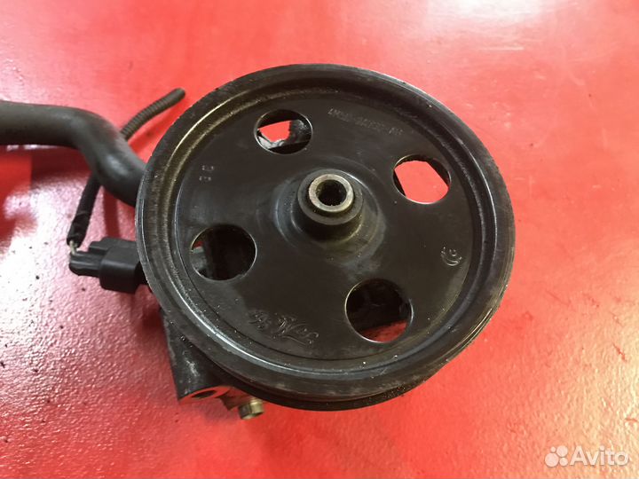 Насос гура Ford Focus 2 hwda 1.6