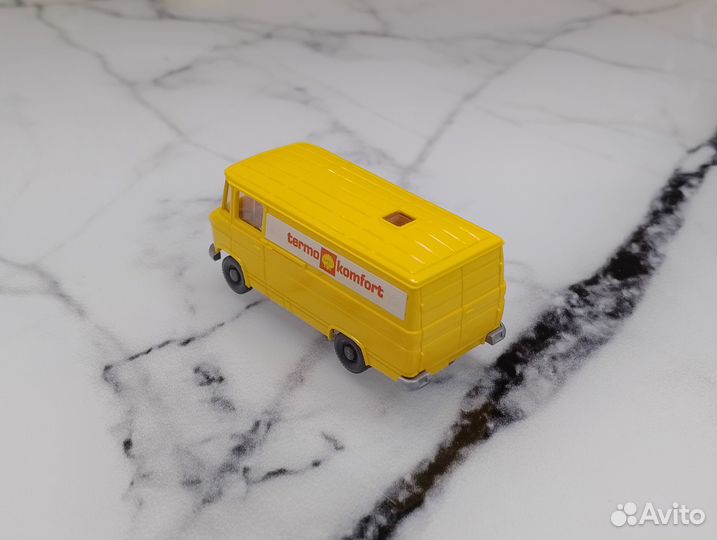 Mercedes-Benz T2 (1967-1996), желтый