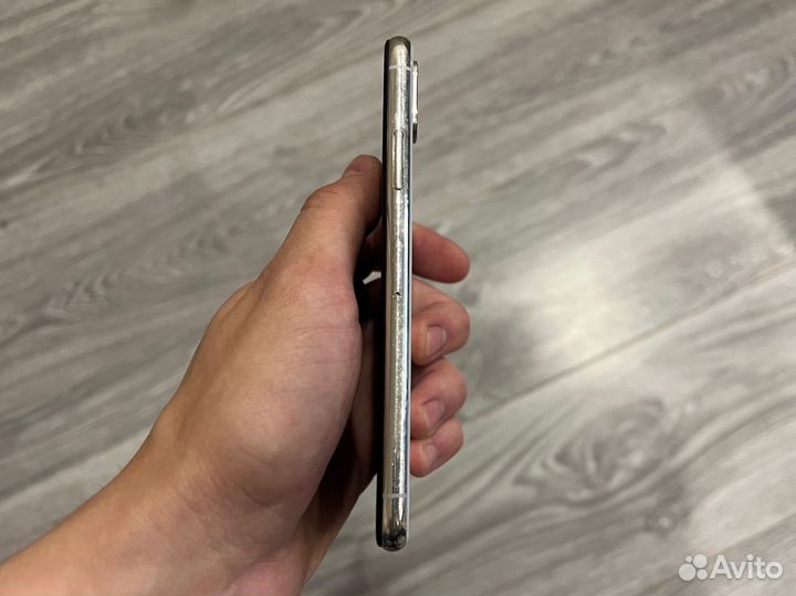 Телефон iPhone X Silver
