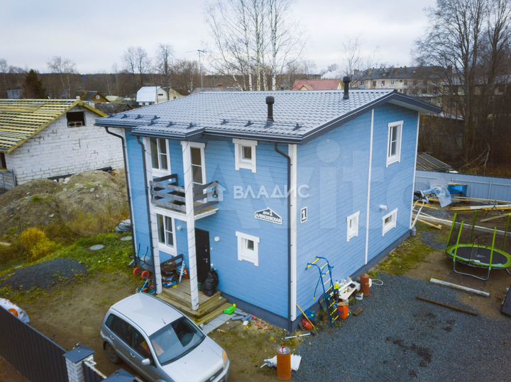 Дом 139 м² на участке 7,4 сот.