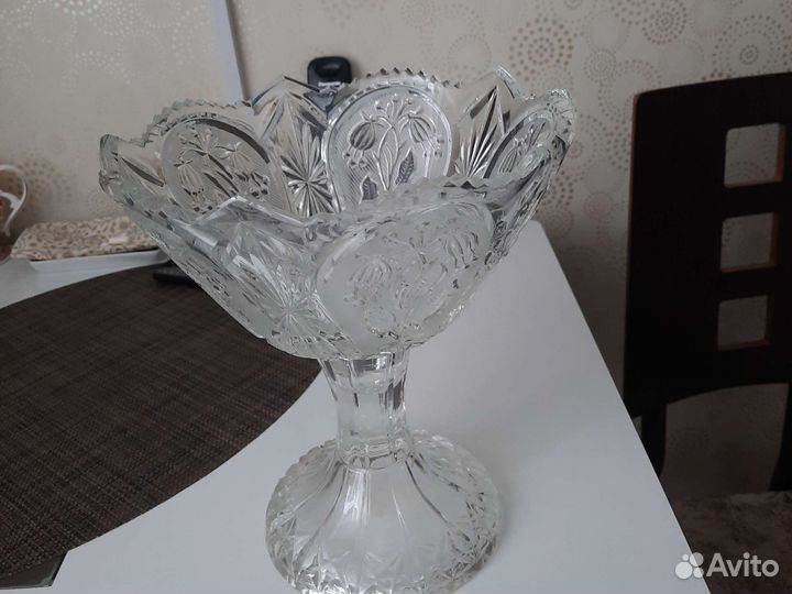 Ваза хрустальная