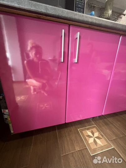 Кухонные фасады фуксия