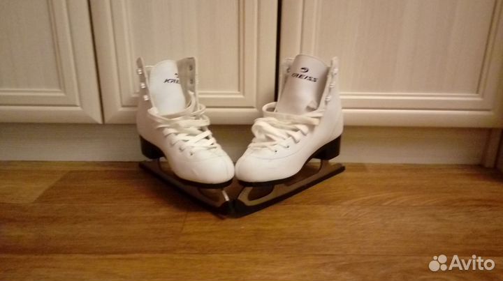 Коньки фигурные