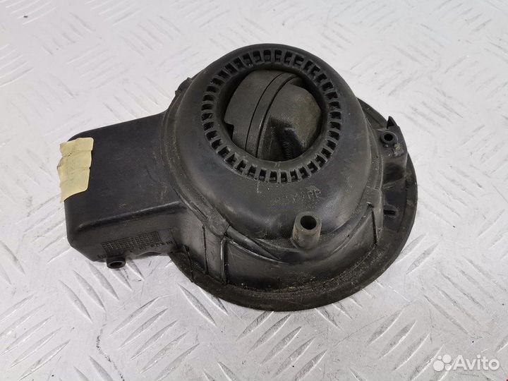 Лючок бензобака для Volkswagen Golf 4 1J6809857E