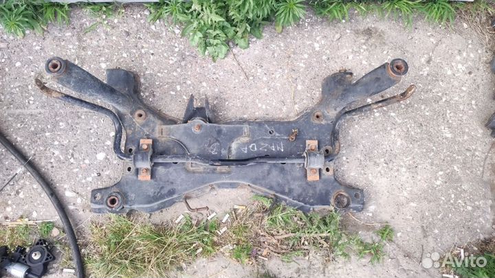 Балка подвески передняя на mazda 3 BL