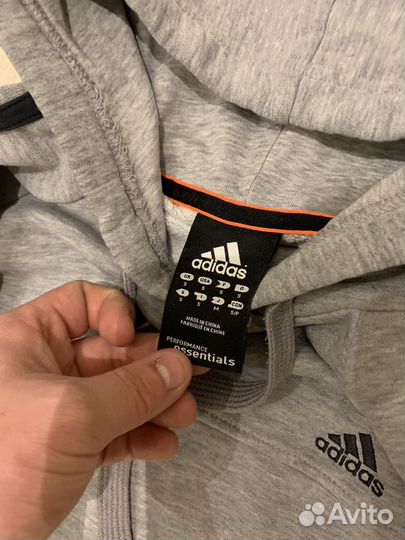 Толстовка Adidas Essentials