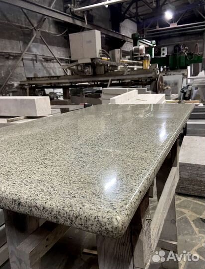 Гранитный подоконник