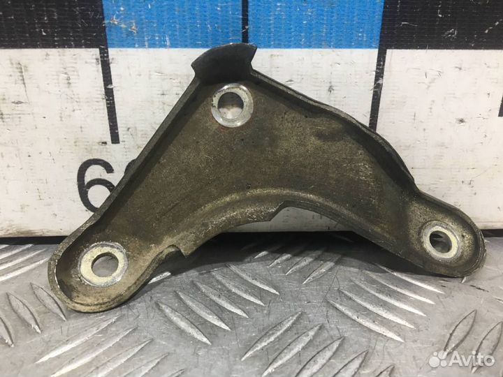 Б/У Опора турбонагнетателя#001