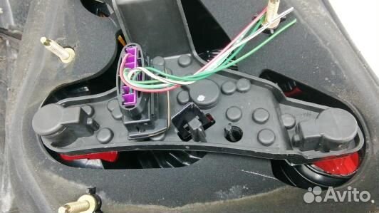 Фонарь задний правый toyota avensis T25 (89Y03MY01