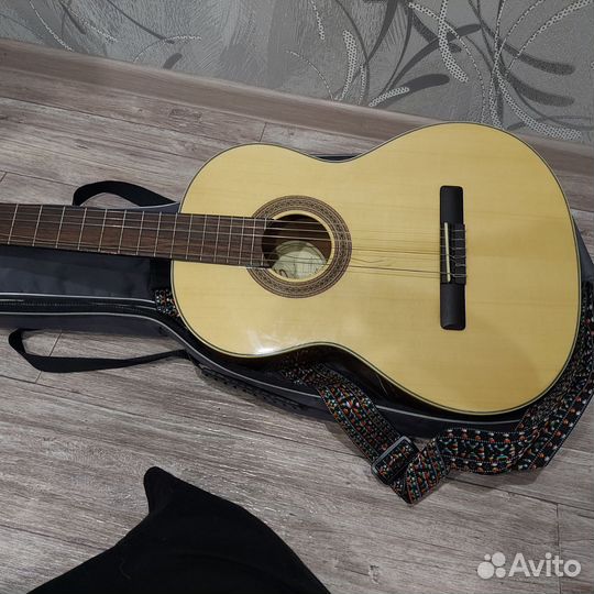 Гитара акустическая Greg bennett C-3