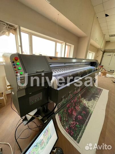 Сольвентный принтер Universal 3208 KM512i