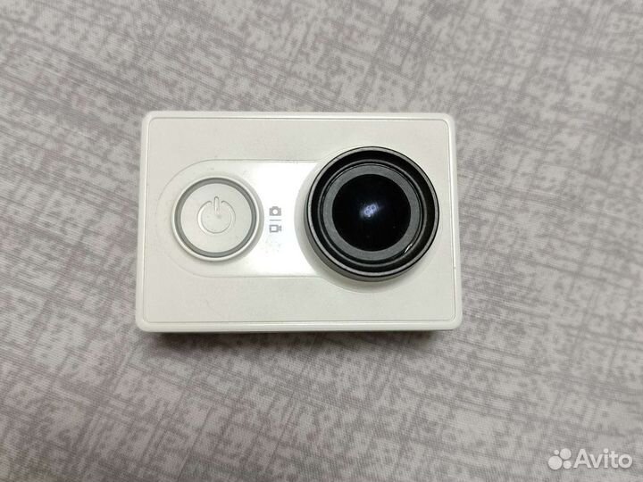 Экшн камера xiaomi yi