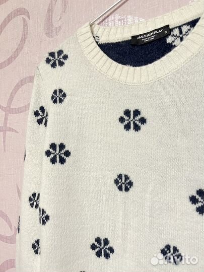 Свитер с оленяшками