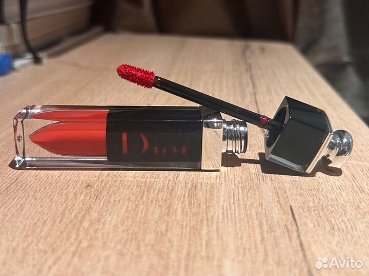 Лаковый тинт для губ Dior, 758