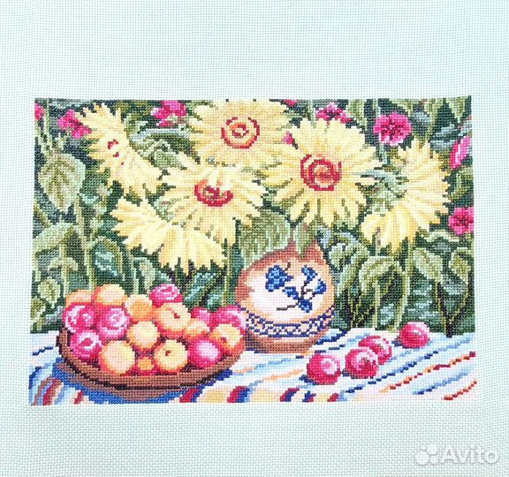 Картина вышитая крестом ручная работа. Подсолнухи