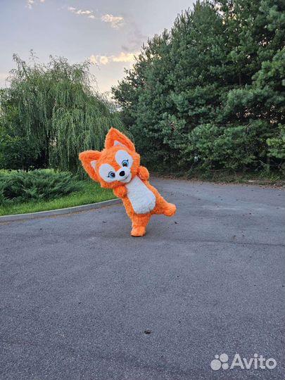 Поздравление от Лисёнка,ростовая кукла