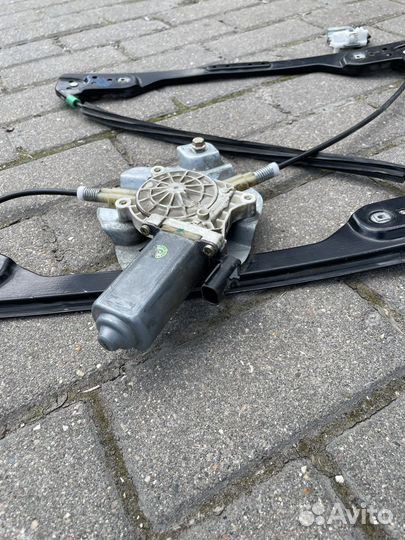 Стеклоподъемник Chrysler 300C