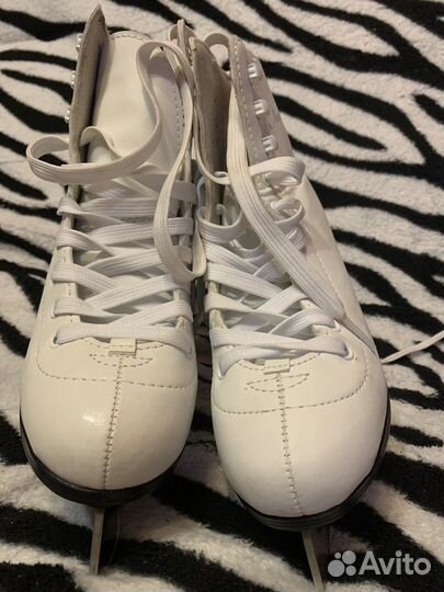 Коньки фигурные 37 размер