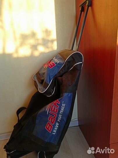 Хоккейная сумка бауэр на колесах