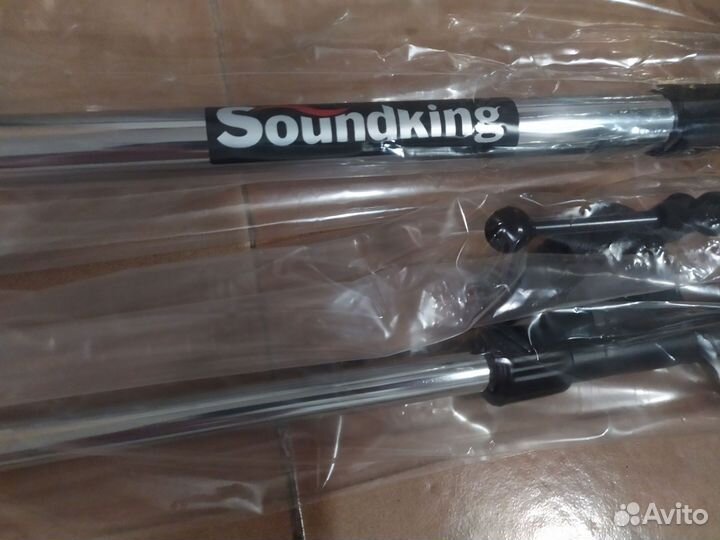 Soundking DD005W Стойка для микрофона (журавль)