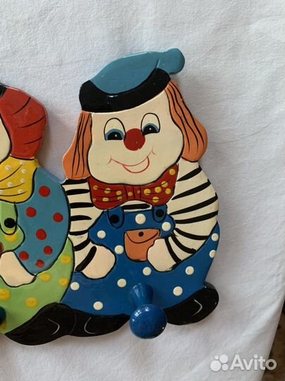 Вешалка деревянная