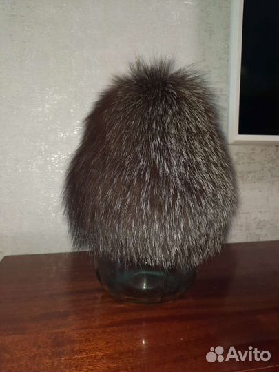 Женские меховые шапки