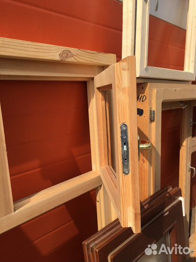 Изготовление деревянных рам и подоконников