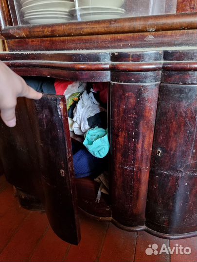 Антикварный буфет