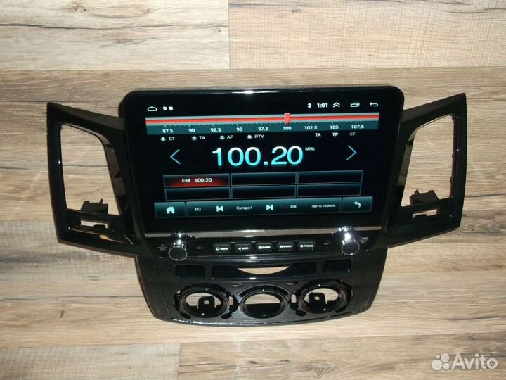 Toyota Fortuner Exclusive 2/32 магнитола Android
