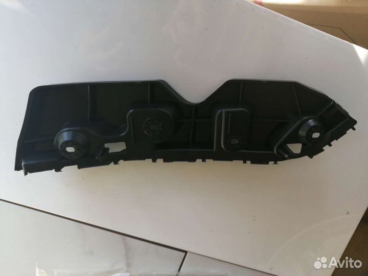 Кронштейн бампeра Renault Duster 1 2011