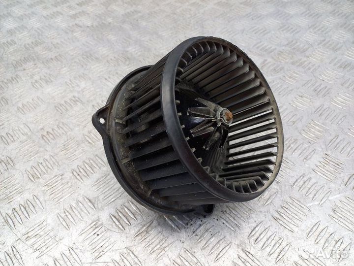 Моторчик печки Kia Rio 2 JB 1.4 G4EE 95 Л.С седан