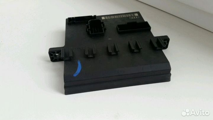 Блок бортовой сети (8E0 907 279 E)