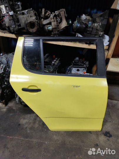 Дверь задняя правая Skoda Fabia 2 BZG 2009