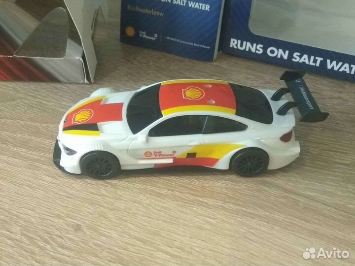 BMW M4 машинка