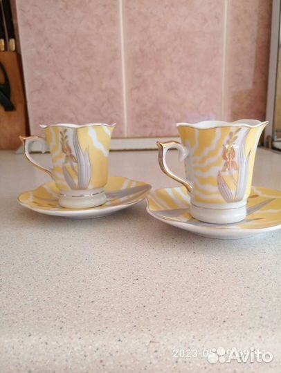 Чашки с блюдцеми для кофе