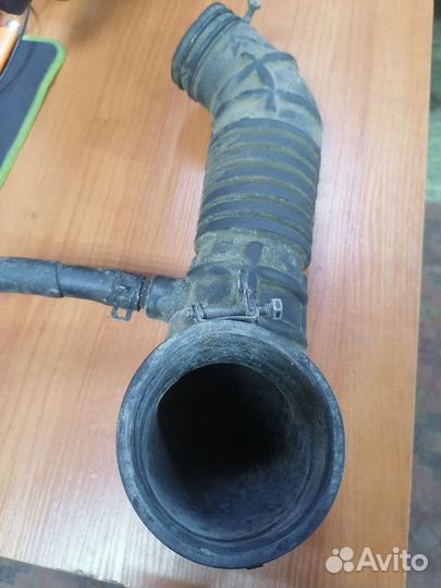 Патрубок воздушного фильтра Hyundai Starex H1