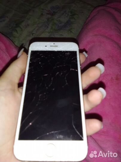 Телефон iPhone 6s