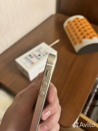 iPhone 5S, 16 ГБ