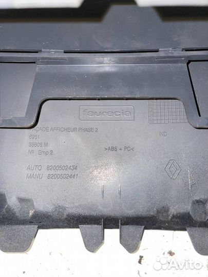 Накладка на торпедо Renault Megane седан K4M 2006